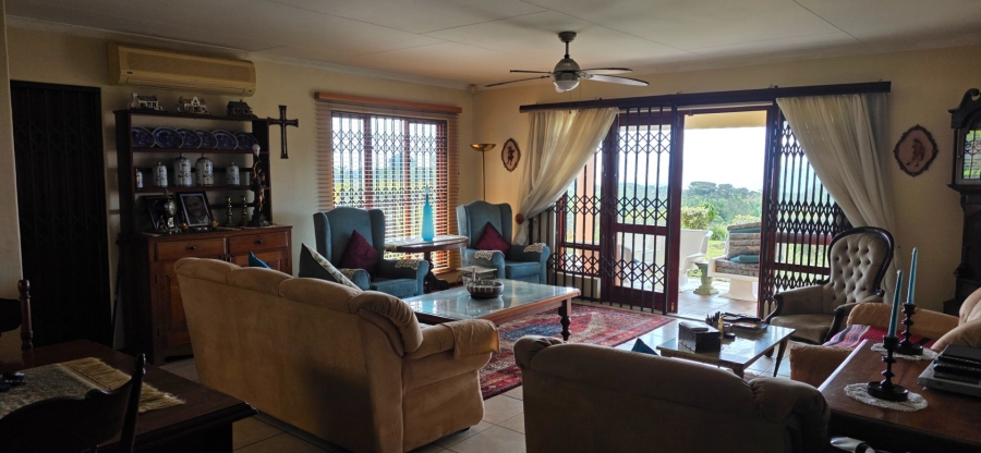 3 Bedroom Property for Sale in Umtentweni KwaZulu-Natal