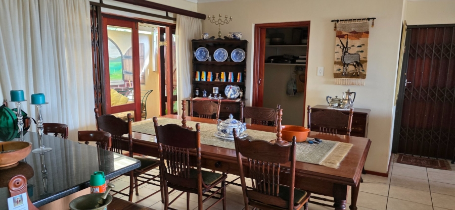 3 Bedroom Property for Sale in Umtentweni KwaZulu-Natal