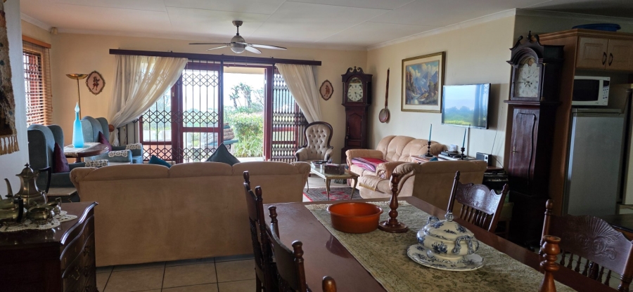 3 Bedroom Property for Sale in Umtentweni KwaZulu-Natal