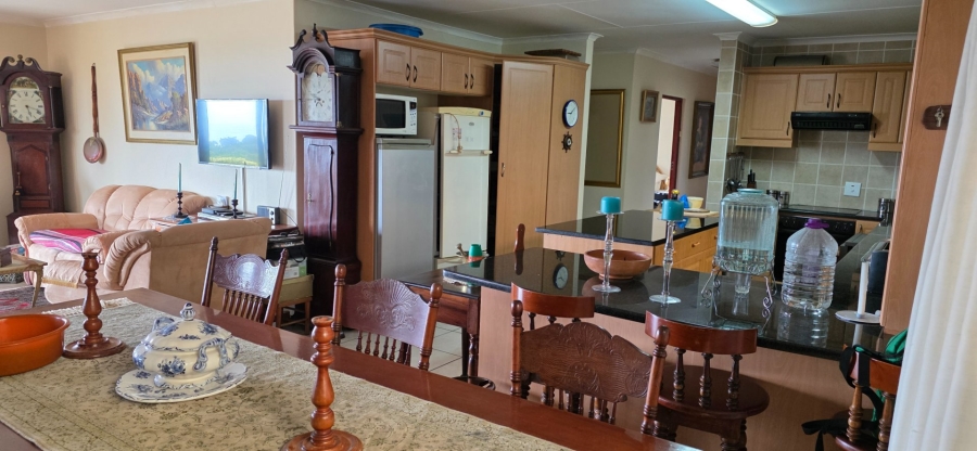 3 Bedroom Property for Sale in Umtentweni KwaZulu-Natal