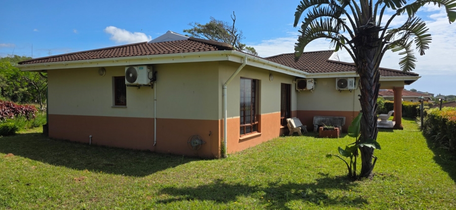 3 Bedroom Property for Sale in Umtentweni KwaZulu-Natal