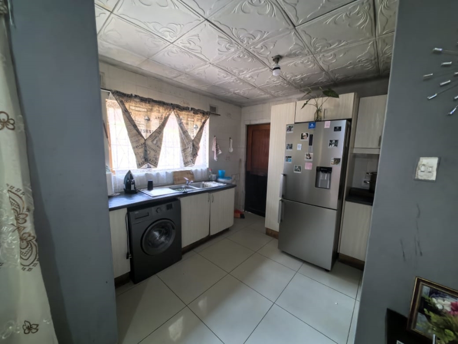 3 Bedroom Property for Sale in Pineview KwaZulu-Natal