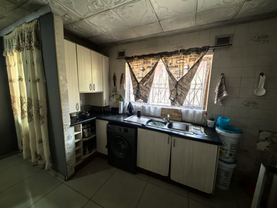3 Bedroom Property for Sale in Pineview KwaZulu-Natal