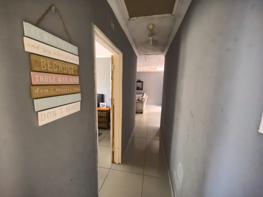 3 Bedroom Property for Sale in Pineview KwaZulu-Natal