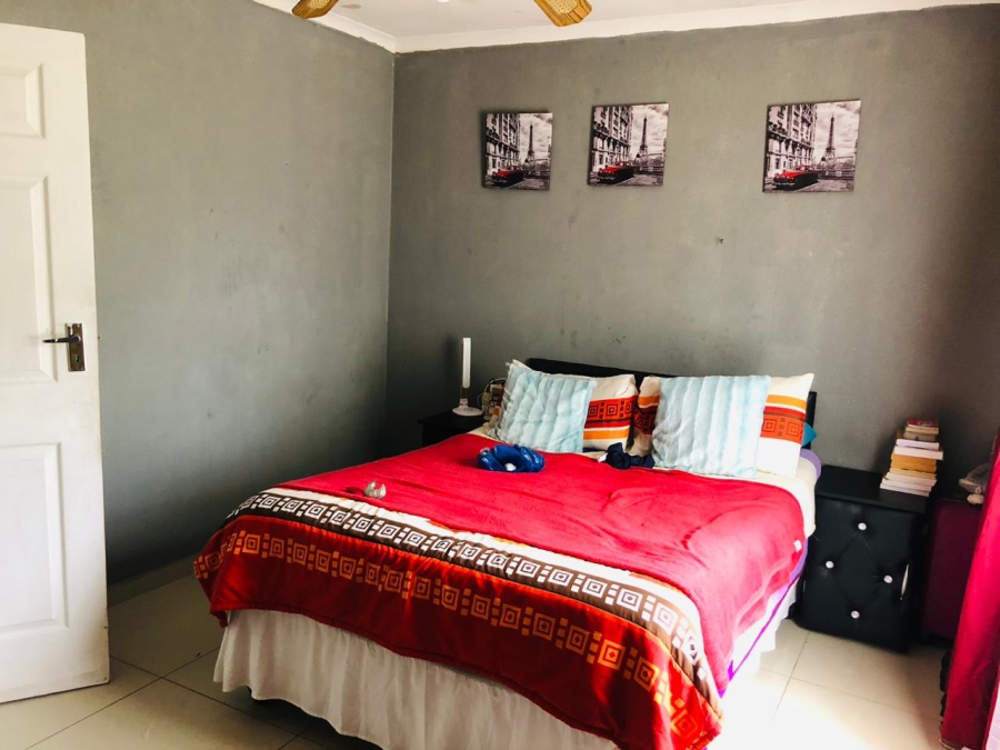 3 Bedroom Property for Sale in Pineview KwaZulu-Natal