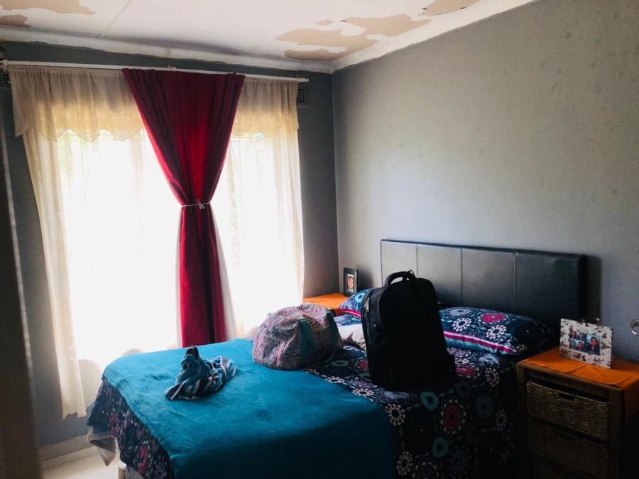 3 Bedroom Property for Sale in Pineview KwaZulu-Natal