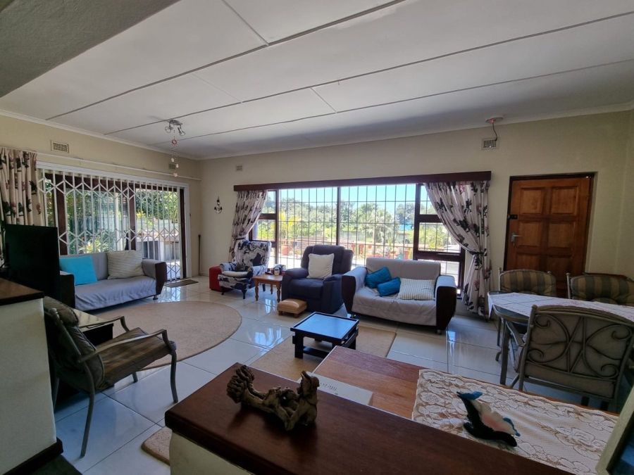 3 Bedroom Property for Sale in Southport KwaZulu-Natal