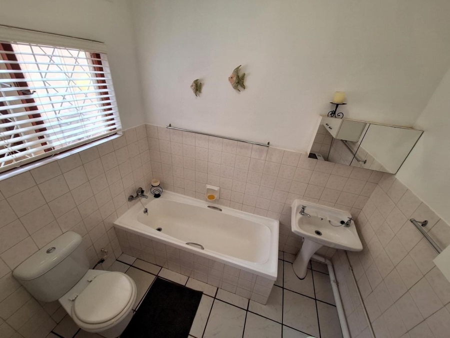 2 Bedroom Property for Sale in Anerley KwaZulu-Natal