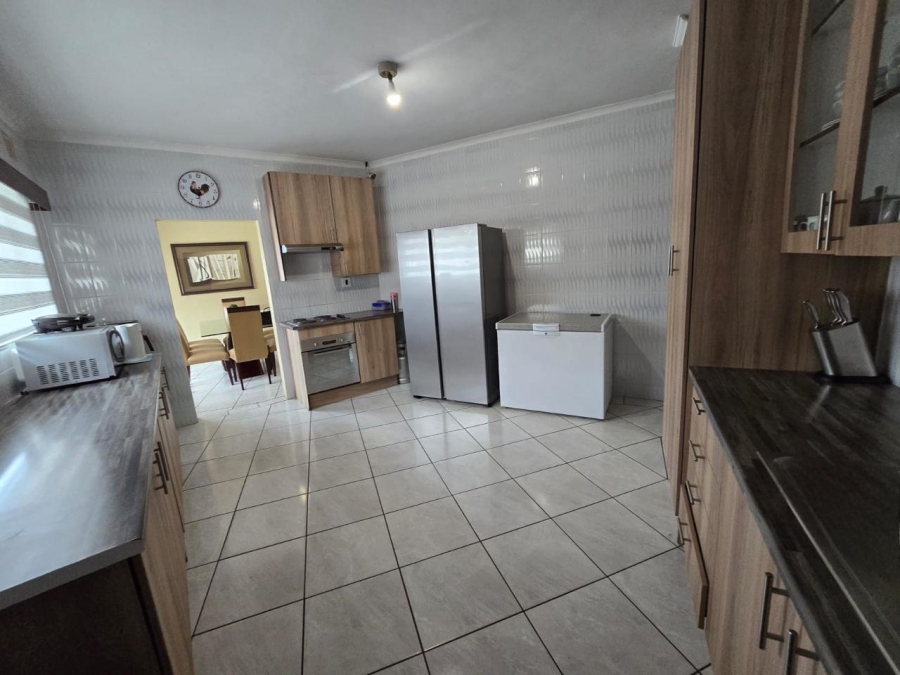 4 Bedroom Property for Sale in Sunwich Port KwaZulu-Natal