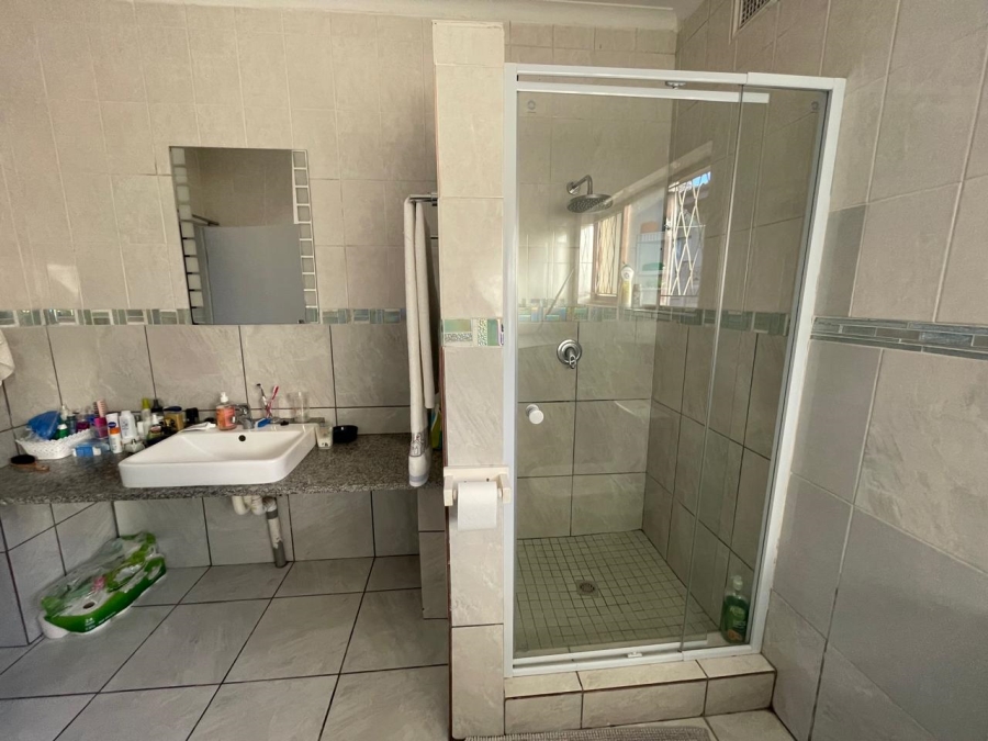 4 Bedroom Property for Sale in Sunwich Port KwaZulu-Natal