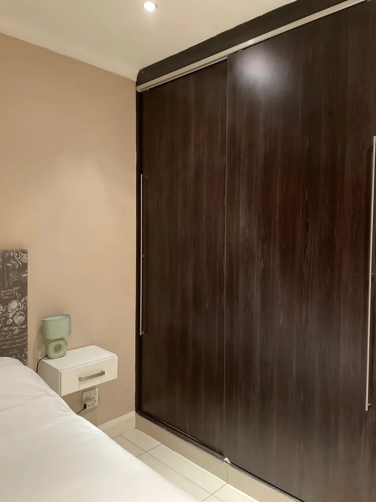 1 Bedroom Property for Sale in Essenwood KwaZulu-Natal