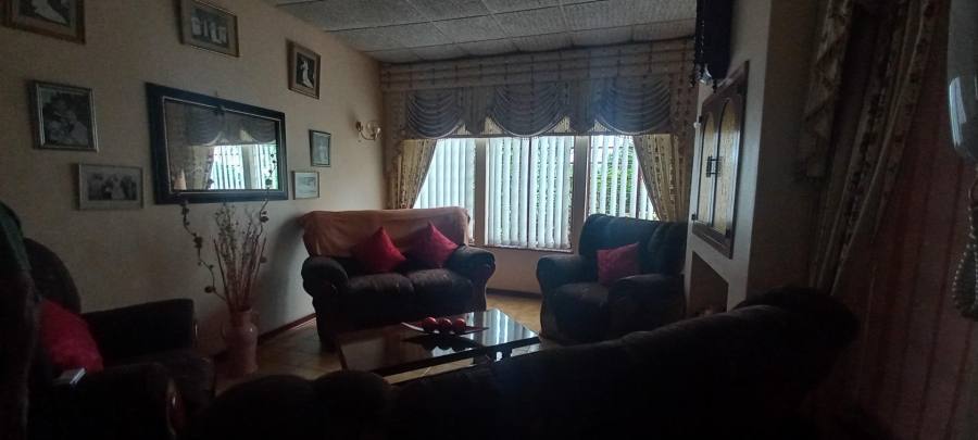 4 Bedroom Property for Sale in Oslo Beach KwaZulu-Natal