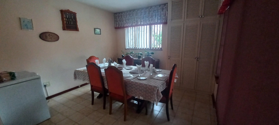 4 Bedroom Property for Sale in Oslo Beach KwaZulu-Natal