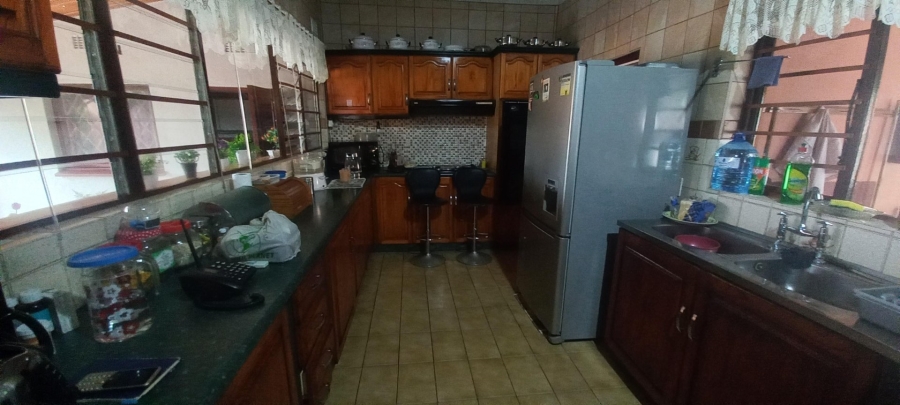 4 Bedroom Property for Sale in Oslo Beach KwaZulu-Natal