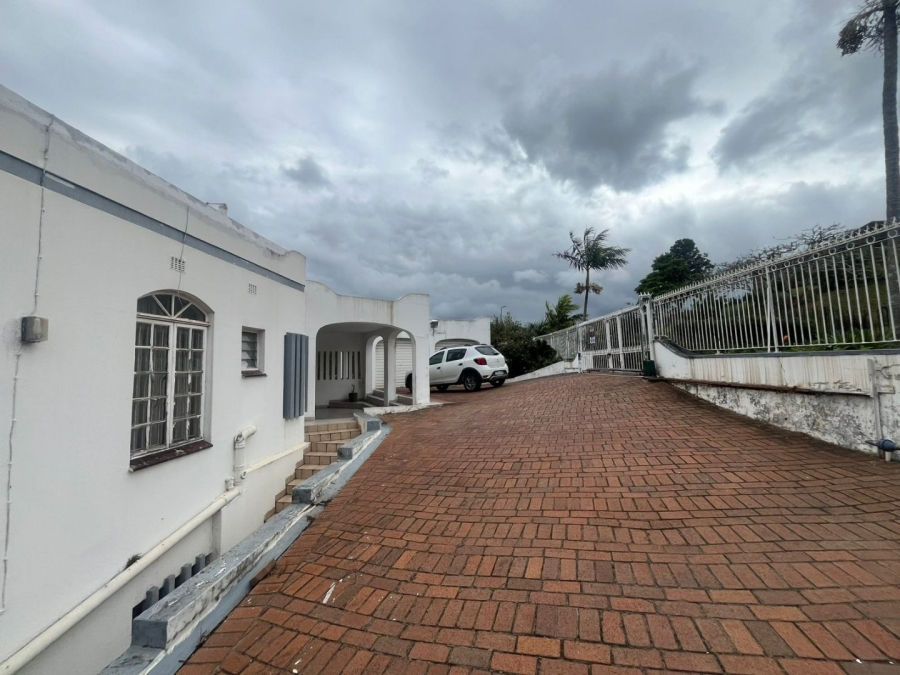 5 Bedroom Property for Sale in Reservoir Hills KwaZulu-Natal