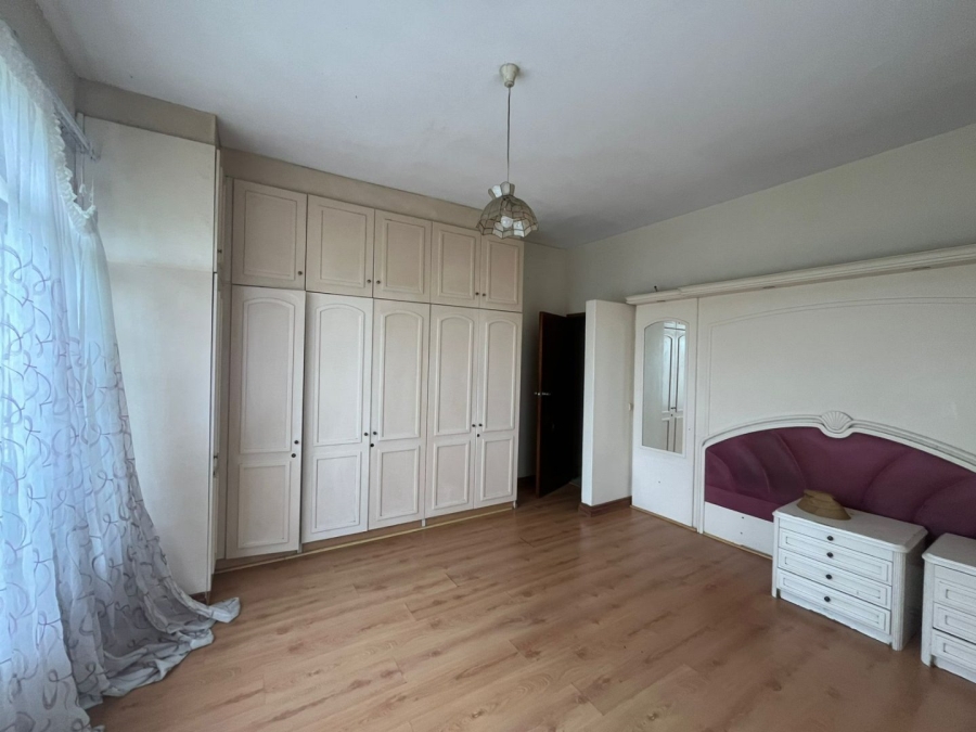 5 Bedroom Property for Sale in Reservoir Hills KwaZulu-Natal