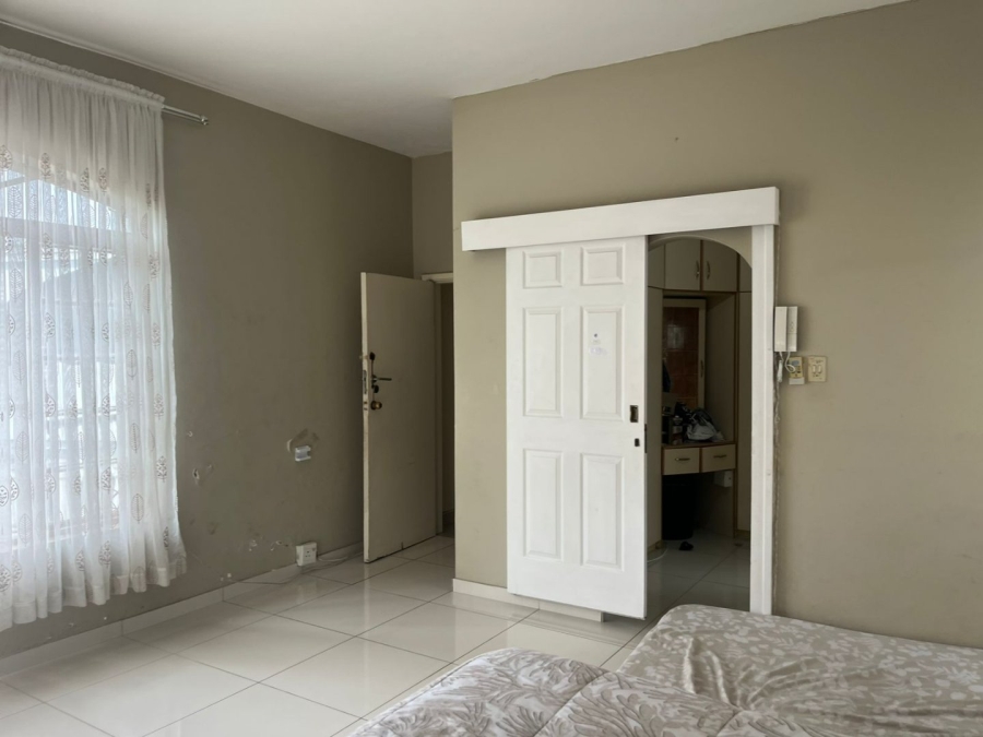 5 Bedroom Property for Sale in Reservoir Hills KwaZulu-Natal