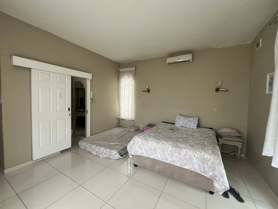 5 Bedroom Property for Sale in Reservoir Hills KwaZulu-Natal