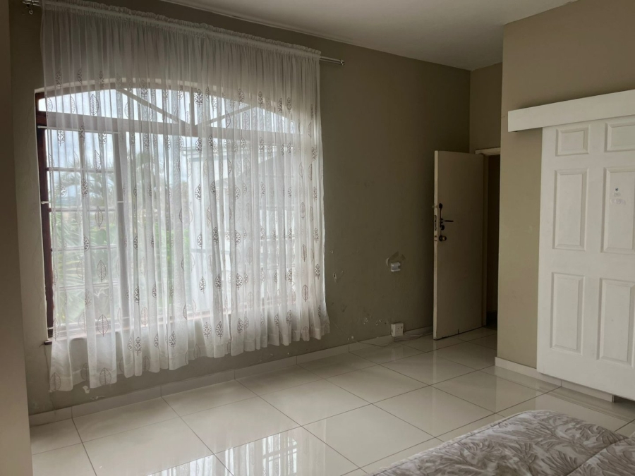 5 Bedroom Property for Sale in Reservoir Hills KwaZulu-Natal