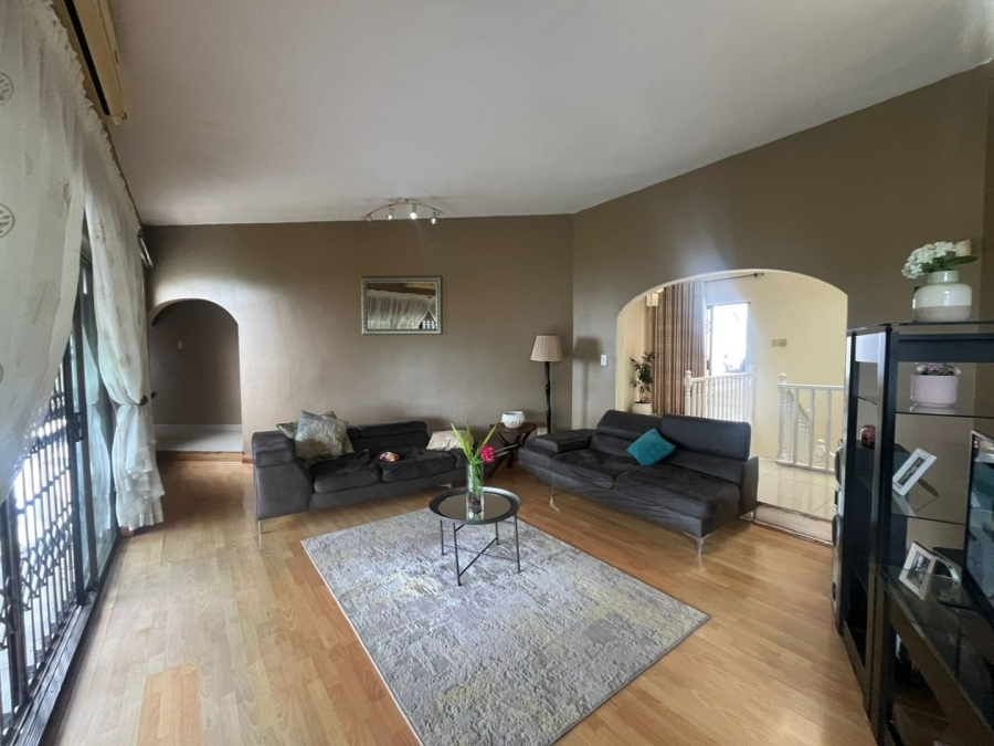 5 Bedroom Property for Sale in Reservoir Hills KwaZulu-Natal