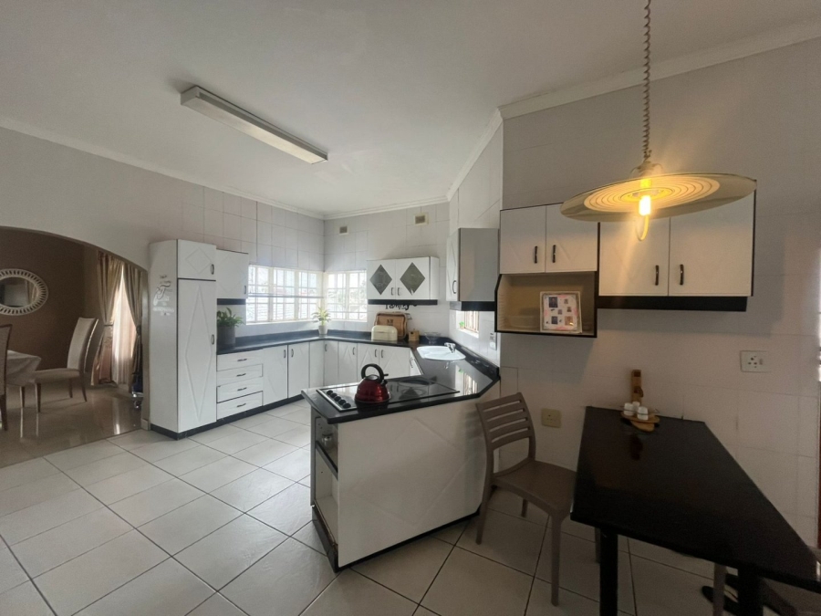 5 Bedroom Property for Sale in Reservoir Hills KwaZulu-Natal