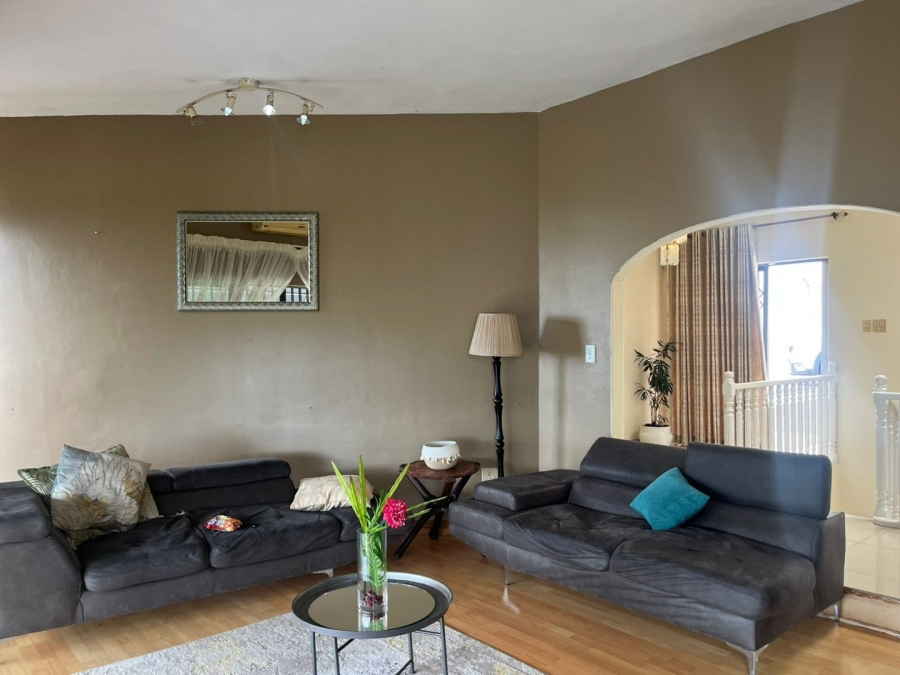 5 Bedroom Property for Sale in Reservoir Hills KwaZulu-Natal