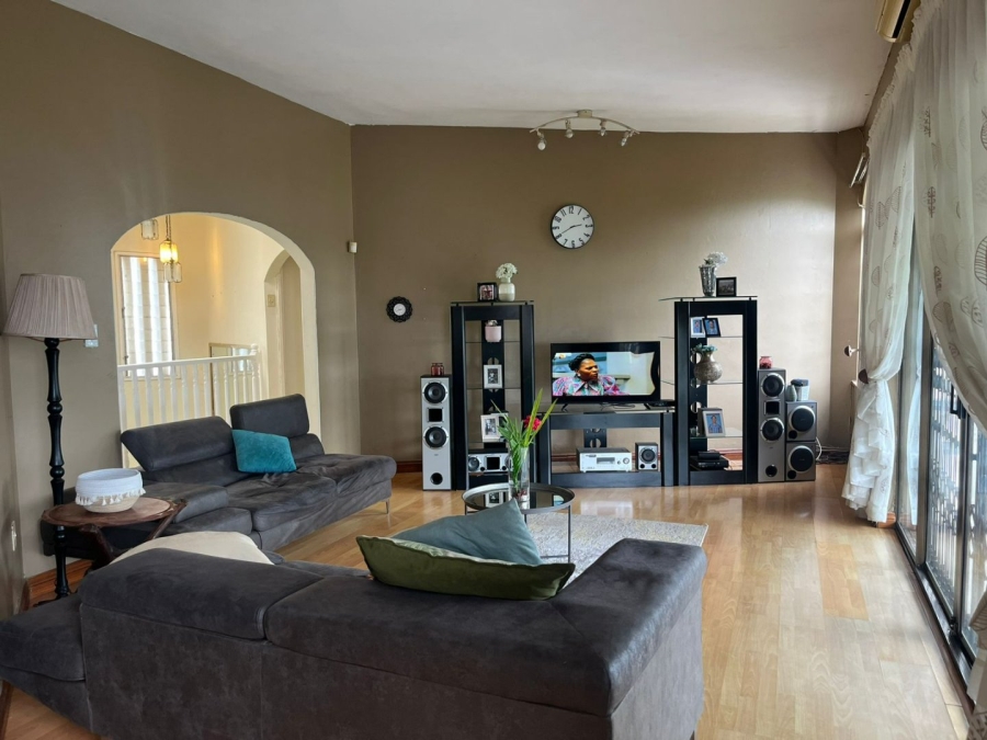 5 Bedroom Property for Sale in Reservoir Hills KwaZulu-Natal