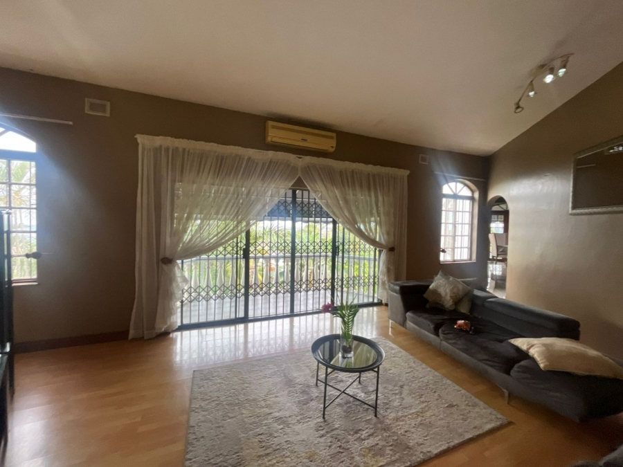 5 Bedroom Property for Sale in Reservoir Hills KwaZulu-Natal