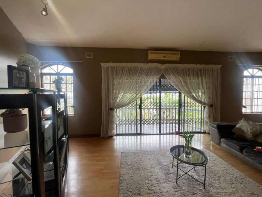 5 Bedroom Property for Sale in Reservoir Hills KwaZulu-Natal