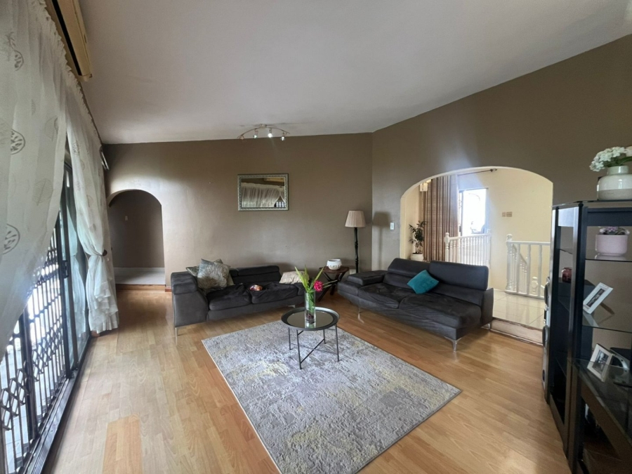 5 Bedroom Property for Sale in Reservoir Hills KwaZulu-Natal