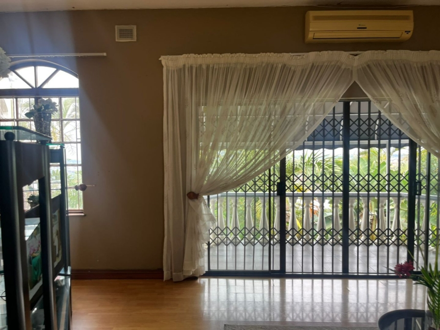 5 Bedroom Property for Sale in Reservoir Hills KwaZulu-Natal