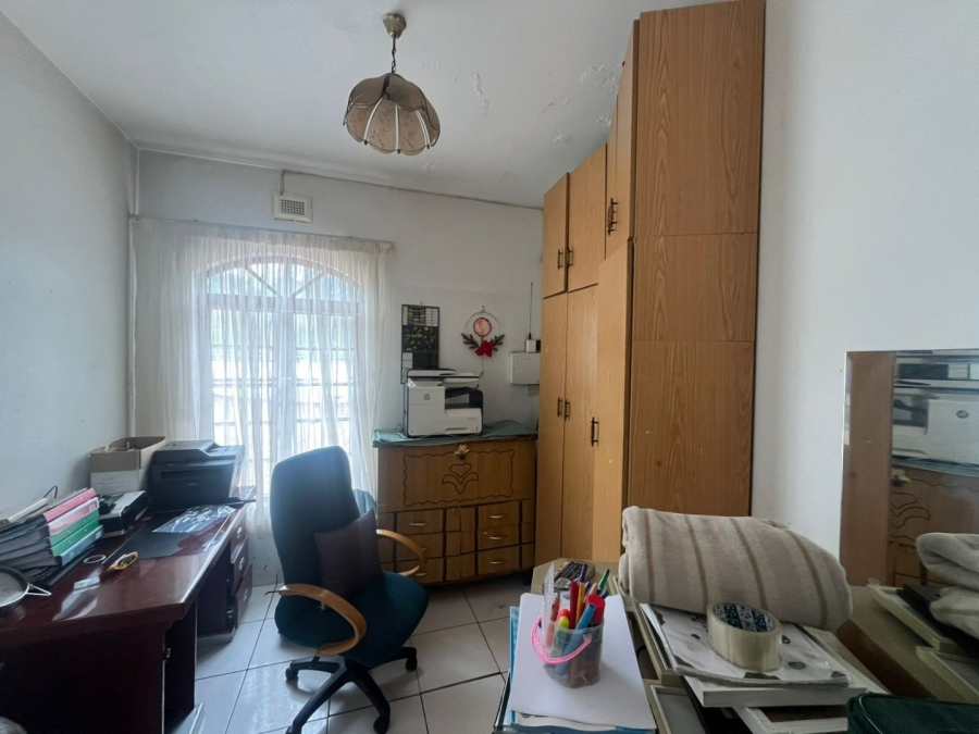 5 Bedroom Property for Sale in Reservoir Hills KwaZulu-Natal