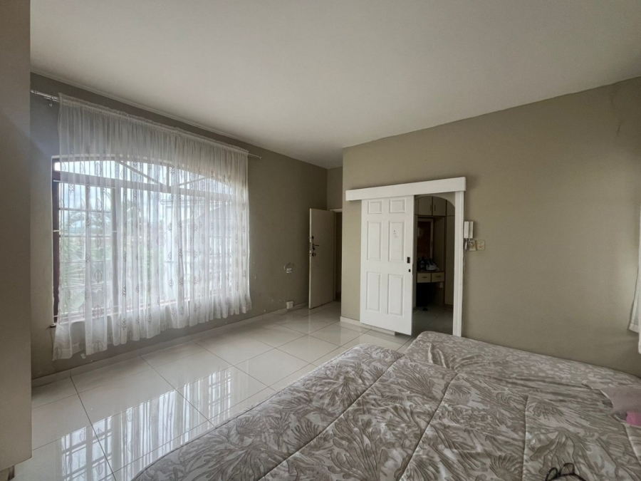 5 Bedroom Property for Sale in Reservoir Hills KwaZulu-Natal