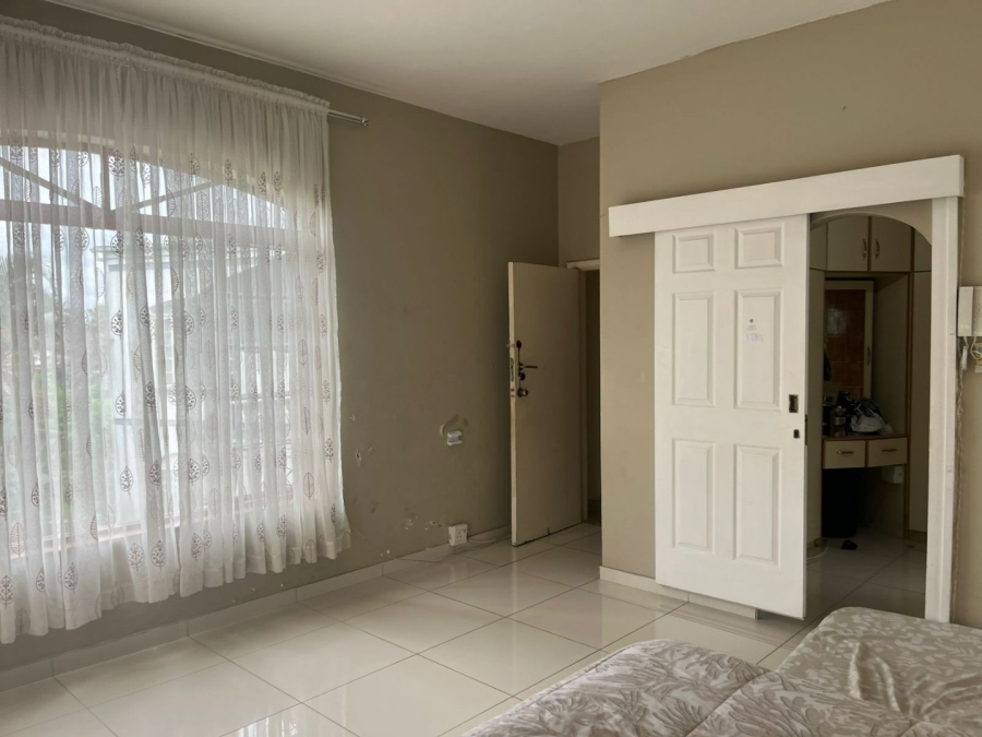 5 Bedroom Property for Sale in Reservoir Hills KwaZulu-Natal