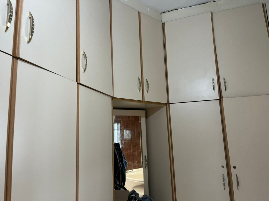 5 Bedroom Property for Sale in Reservoir Hills KwaZulu-Natal