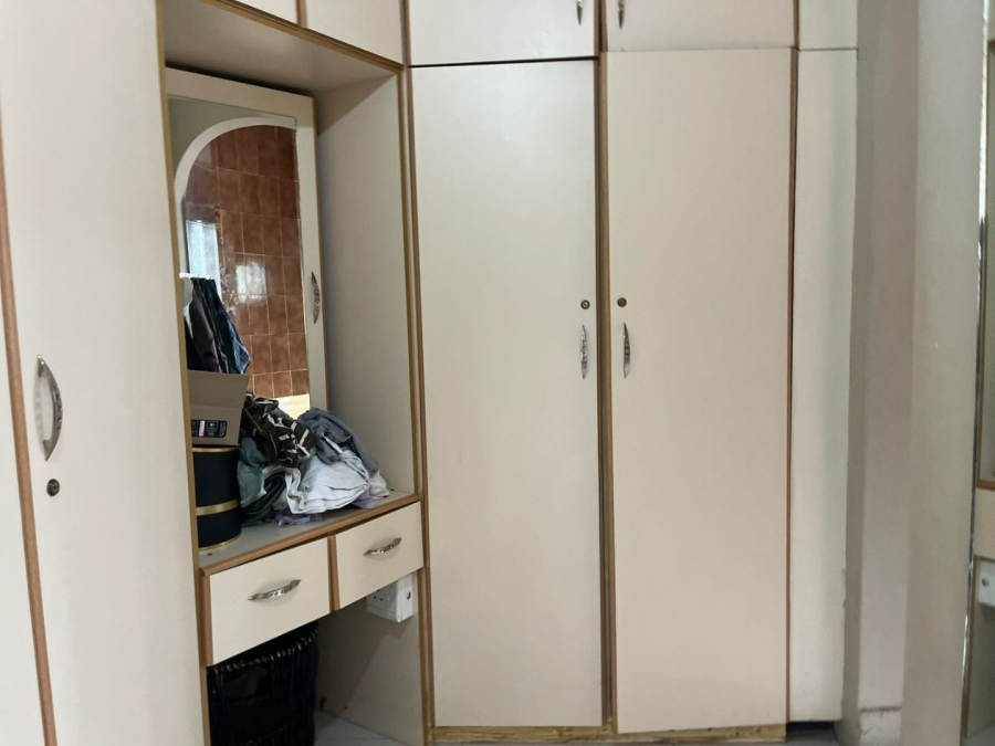 5 Bedroom Property for Sale in Reservoir Hills KwaZulu-Natal