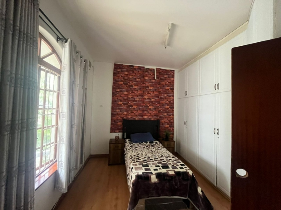 5 Bedroom Property for Sale in Reservoir Hills KwaZulu-Natal