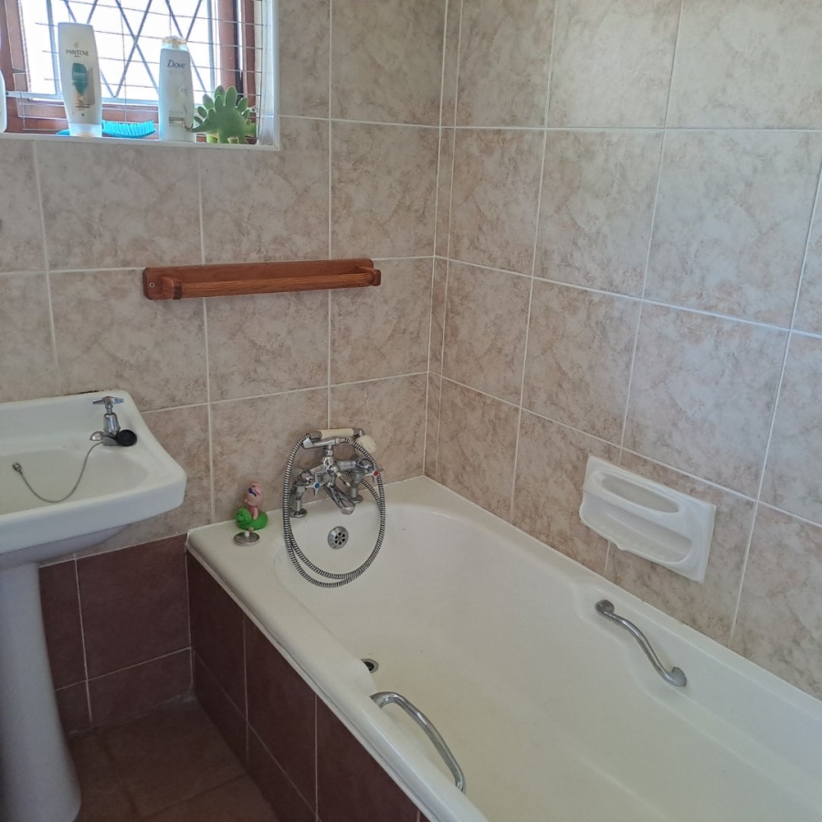 3 Bedroom Property for Sale in Scottburgh Central KwaZulu-Natal