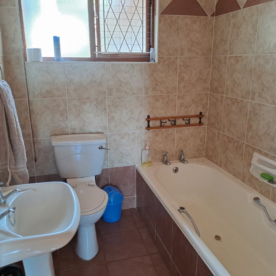 3 Bedroom Property for Sale in Scottburgh Central KwaZulu-Natal