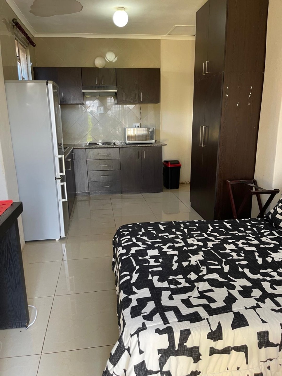 To Let 1 Bedroom Property for Rent in Bluff KwaZulu-Natal