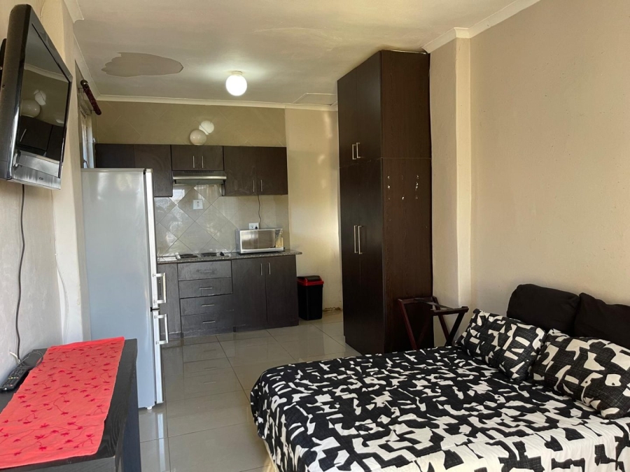 To Let 1 Bedroom Property for Rent in Bluff KwaZulu-Natal