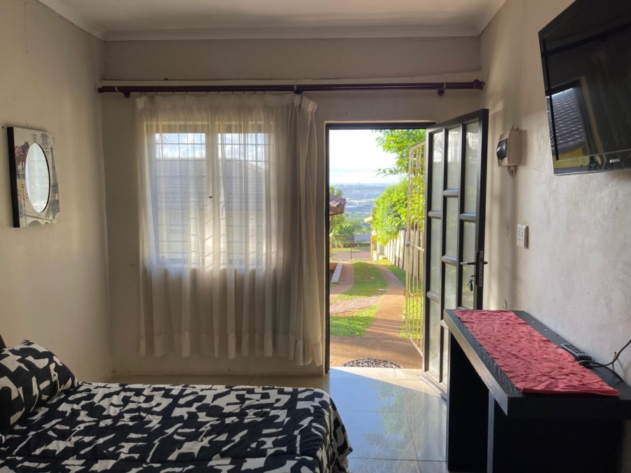 To Let 1 Bedroom Property for Rent in Bluff KwaZulu-Natal