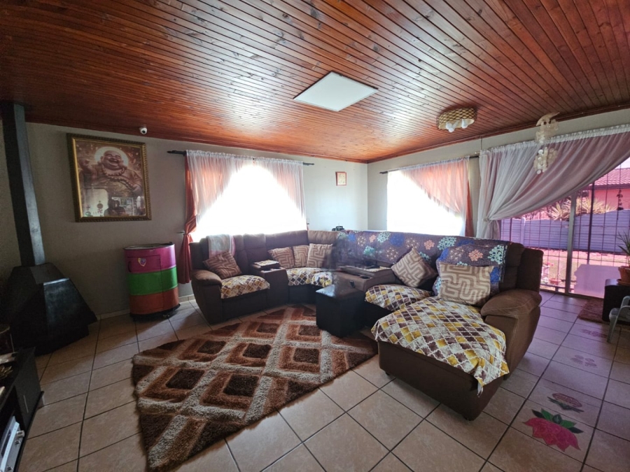 3 Bedroom Property for Sale in Sunset View KwaZulu-Natal