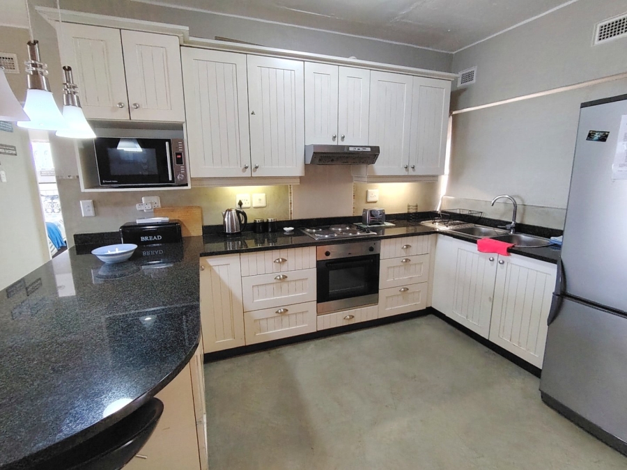 2 Bedroom Property for Sale in St Michaels On Sea KwaZulu-Natal
