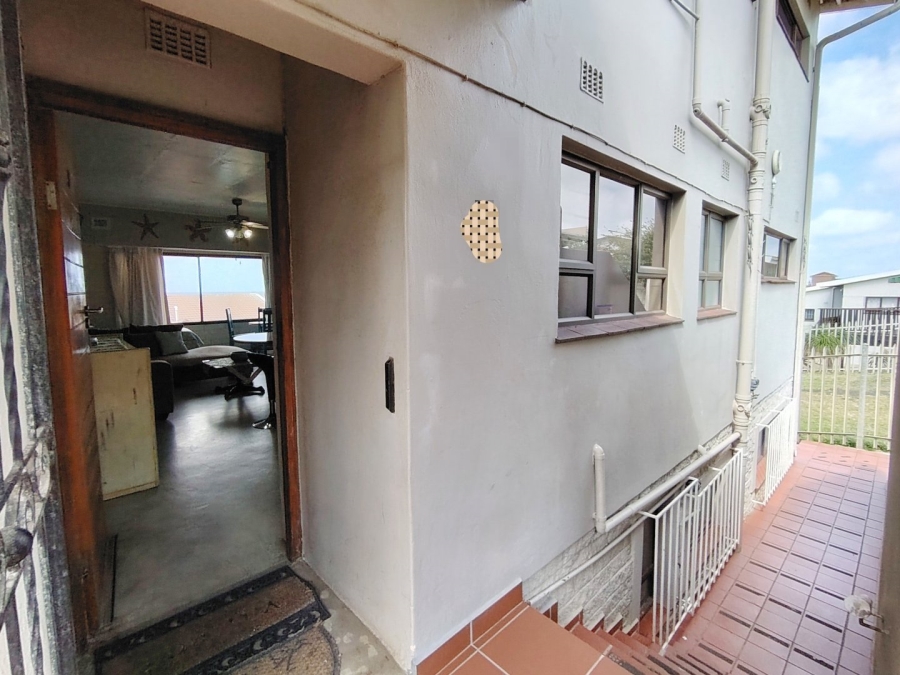 2 Bedroom Property for Sale in St Michaels On Sea KwaZulu-Natal