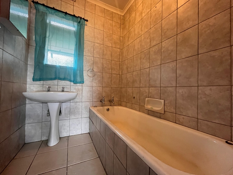 3 Bedroom Property for Sale in Pioneer Park KwaZulu-Natal