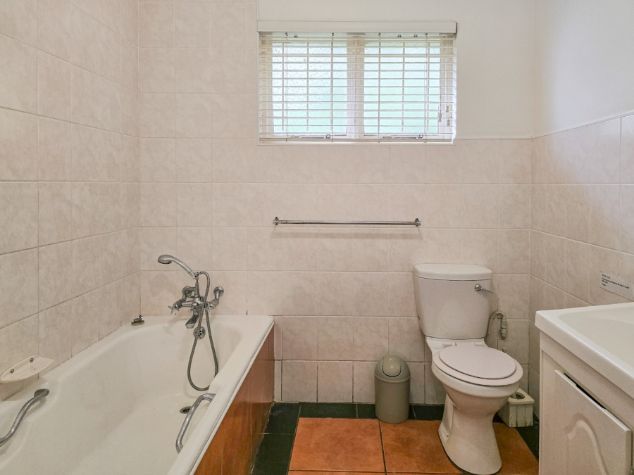 4 Bedroom Property for Sale in Leisure Bay KwaZulu-Natal