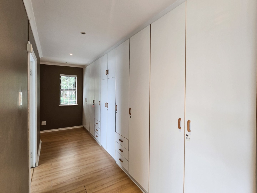 4 Bedroom Property for Sale in Leisure Bay KwaZulu-Natal