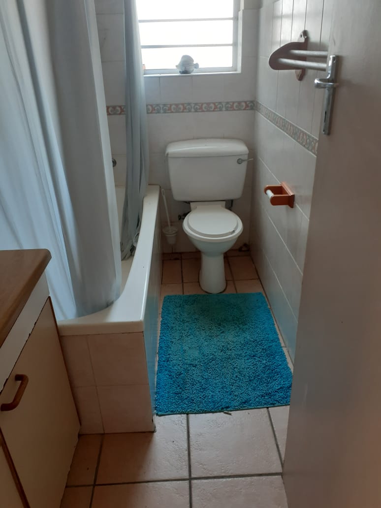 To Let 2 Bedroom Property for Rent in Margate KwaZulu-Natal