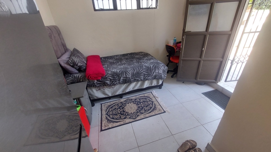 To Let 1 Bedroom Property for Rent in Glenmore KwaZulu-Natal